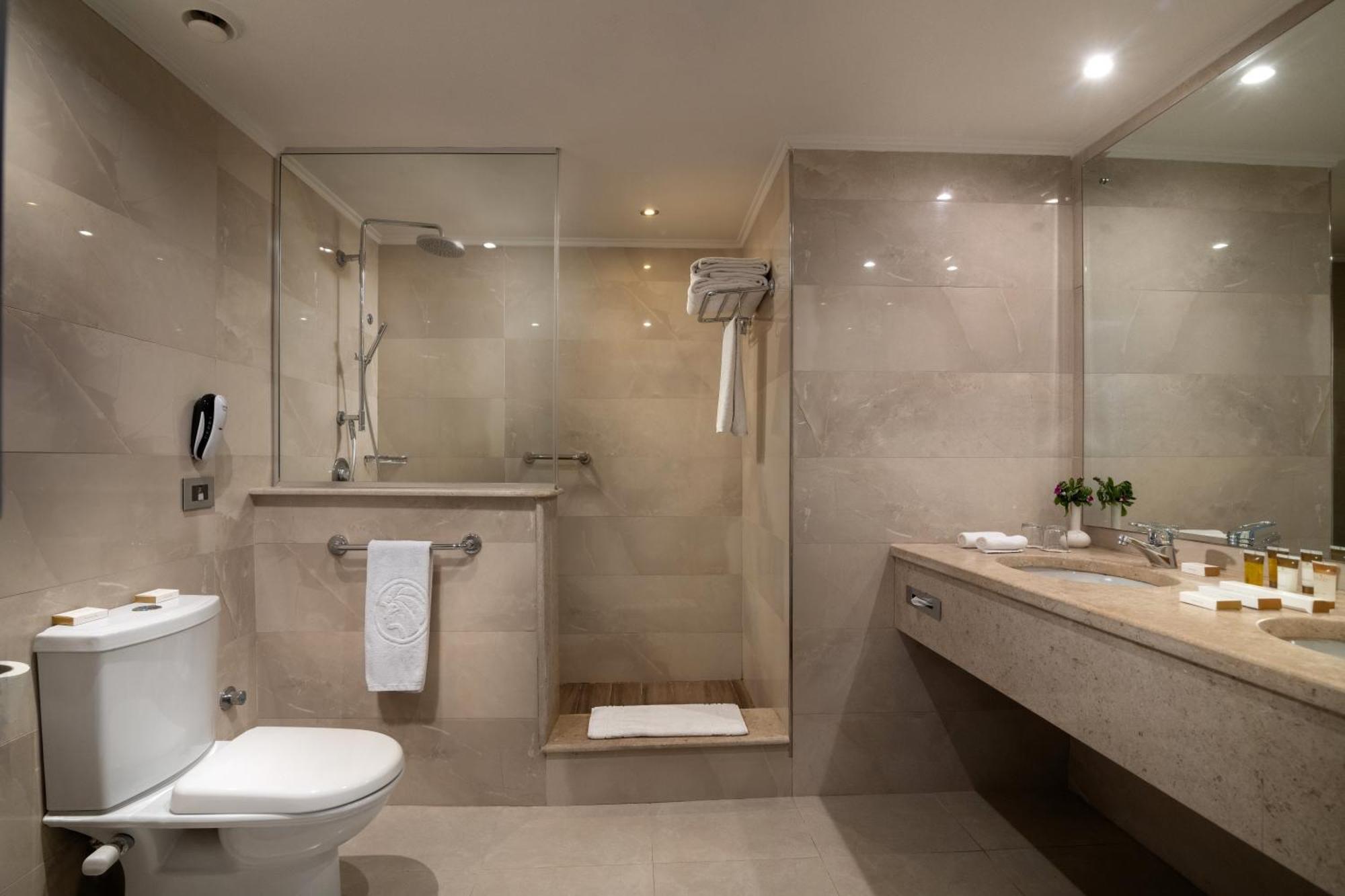 Complex Cleopatra Luxury Makadi Bay 5*